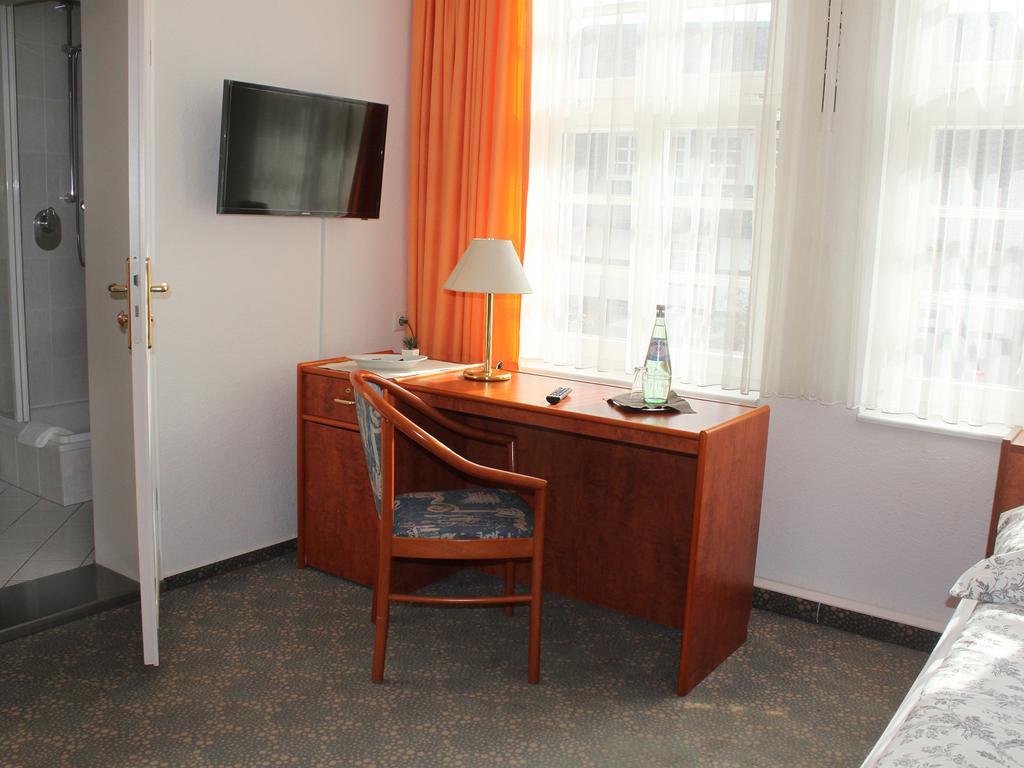 Parkhotel & Kurcafe باد ساسيندورف المظهر الخارجي الصورة